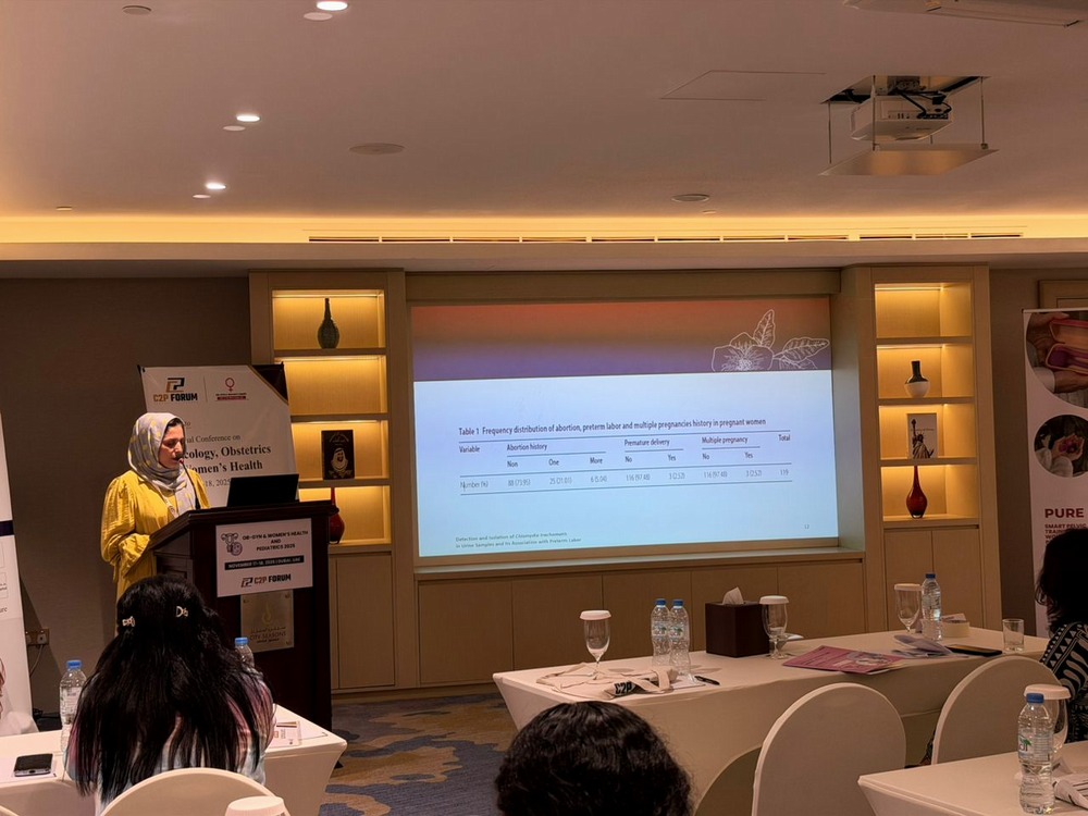 سخنرانی دکتر منیره رحیم خانی استاد گروه علوم آزمایشگاهی در کنفرانس بین المللی بیماری های زنان در دبی